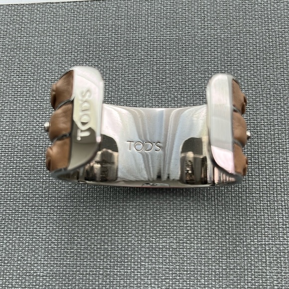 Authentic TOD’S Cuff Bracelet ~ in Light Brown Leather W/ Studded - Picture 4 of 16